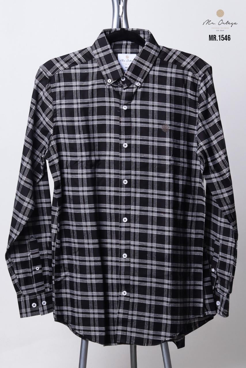 Camisa Mr Ortega cuadrada negro